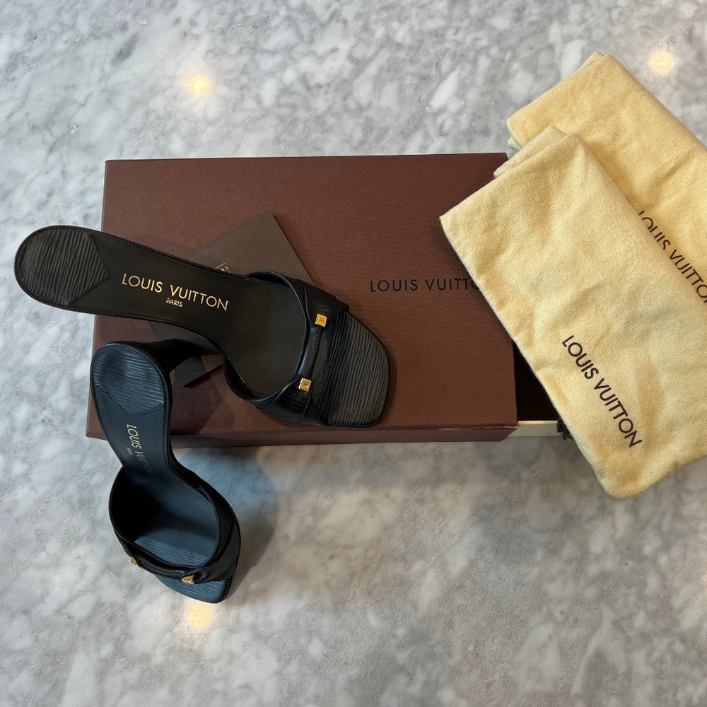 Louis Vuitton EPI Leather Sandal Size 37.5